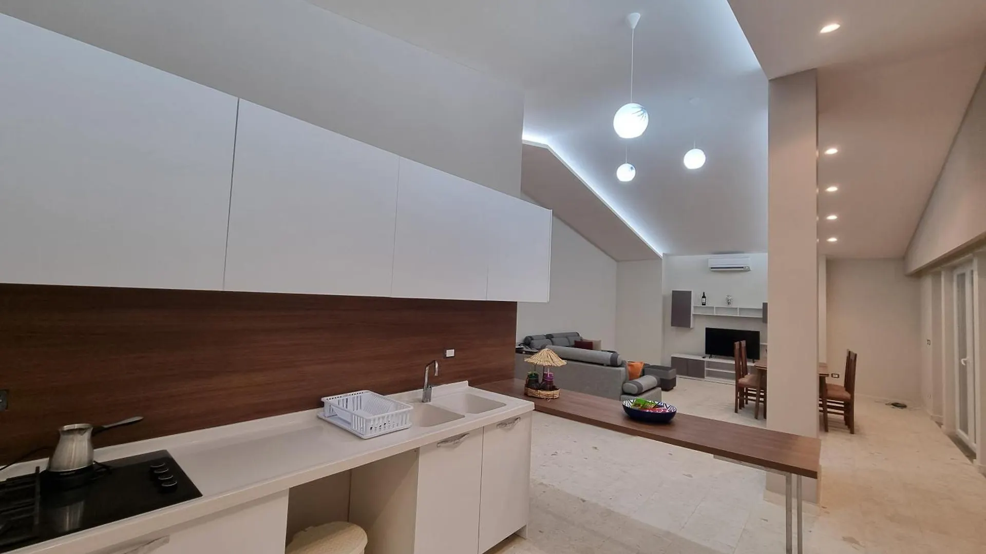 A&D Penthouse 3 Bedroom Apartment Shkoder