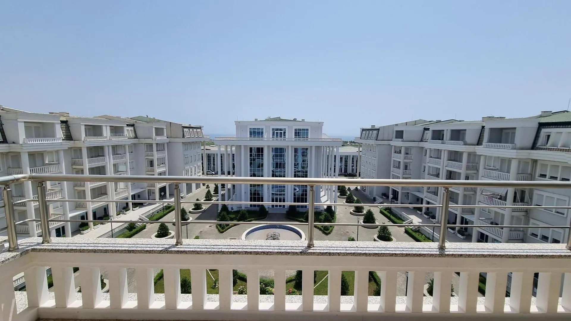A&D Penthouse 3 Bedroom Apartment Shkoder 0*,
