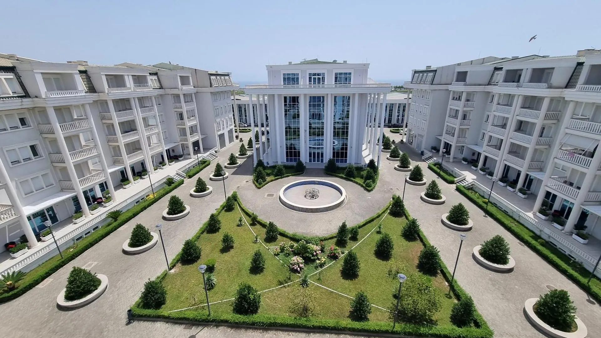 A&D Penthouse 3 Bedroom Apartment Shkoder