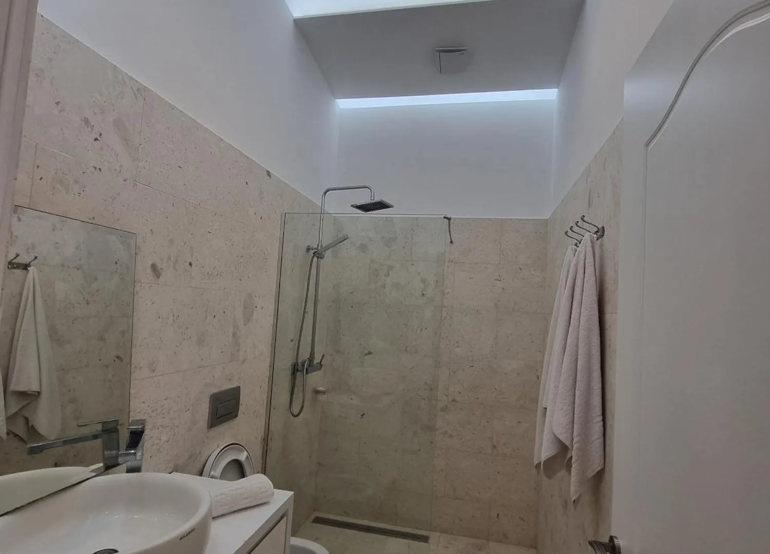 A&D Penthouse 3 Bedroom Apartment Shkoder 0*,  Albania